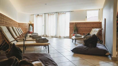 Residence Montani, Laces