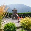 Residence Montani, Laces