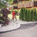 Residence Montani, Laces